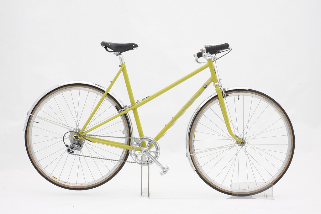 Hilary's chartreuse mixte commuter - Chapman Cycles